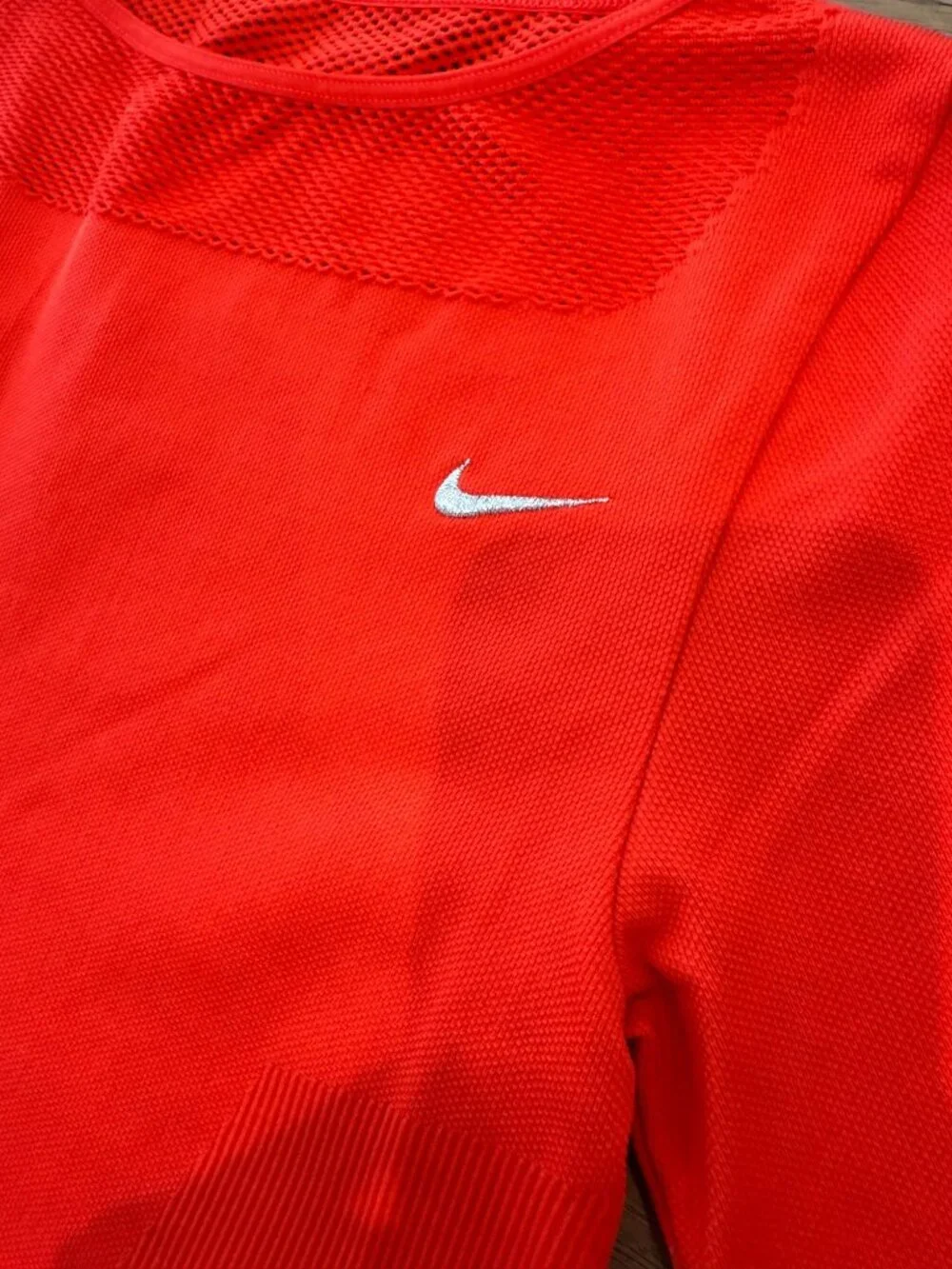Nike ⭐⭐⭐⭐⭐ medium